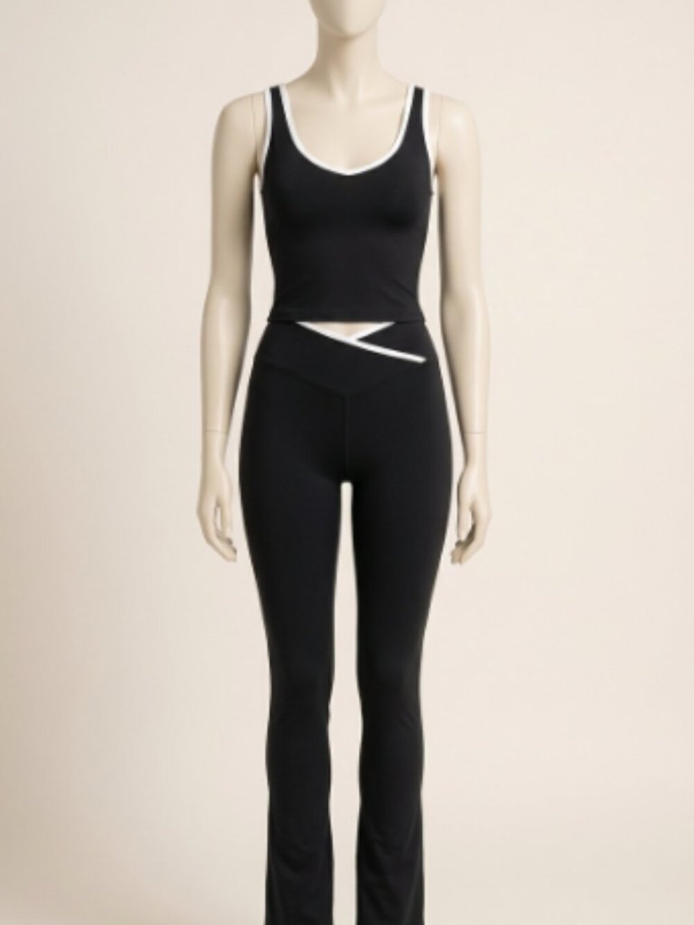 USBoutique Women's Black White Colorblock Tank & Pant Activewear Set M